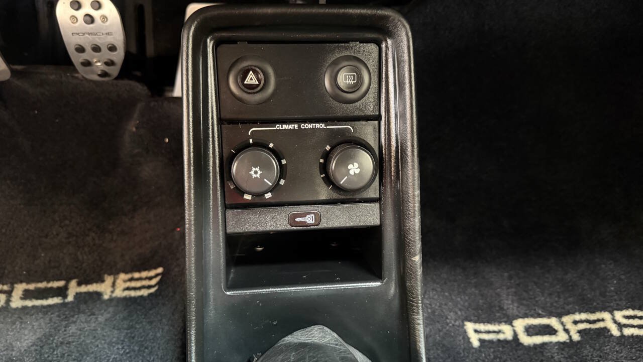 Used 1987 Porsche 911 Carrera RWD image 29