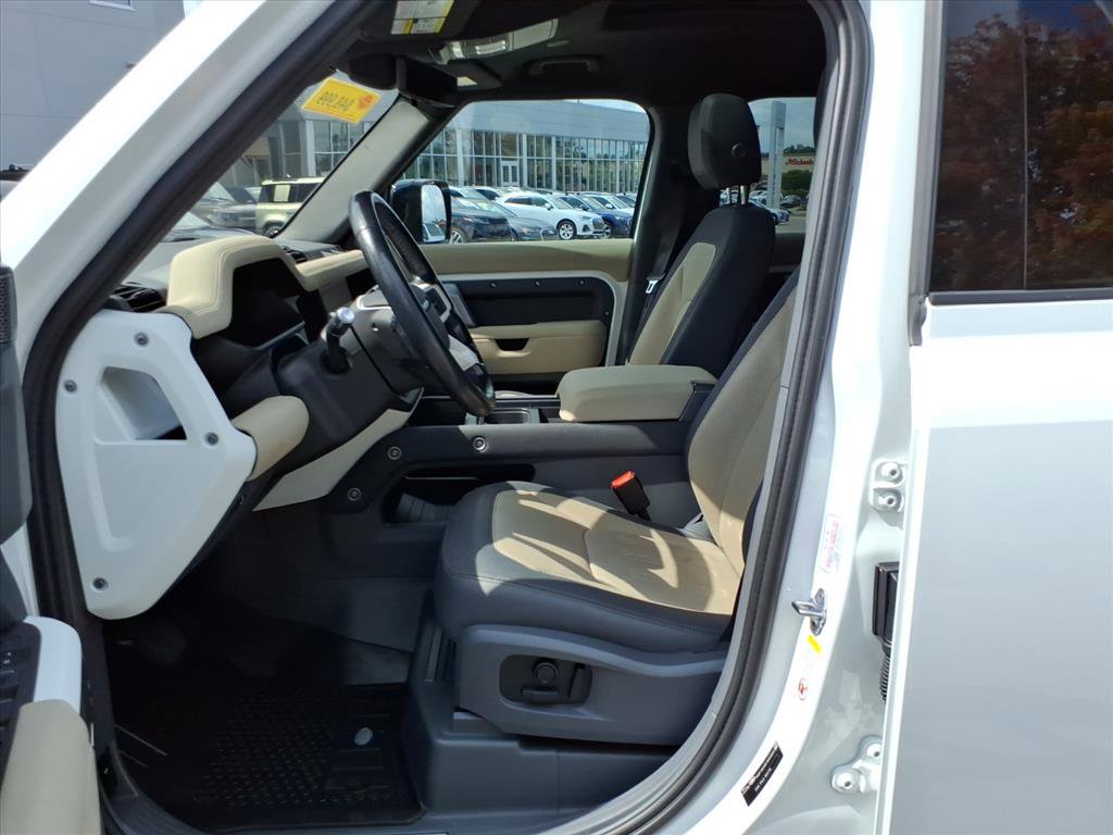 Used 2022 Land Rover Defender 110 X-Dynamic SE image 9
