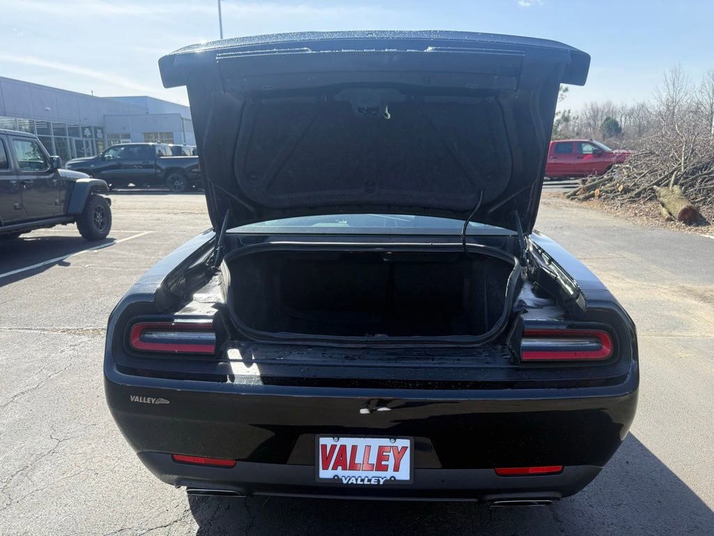 Used 2022 Dodge Challenger R/T image 32