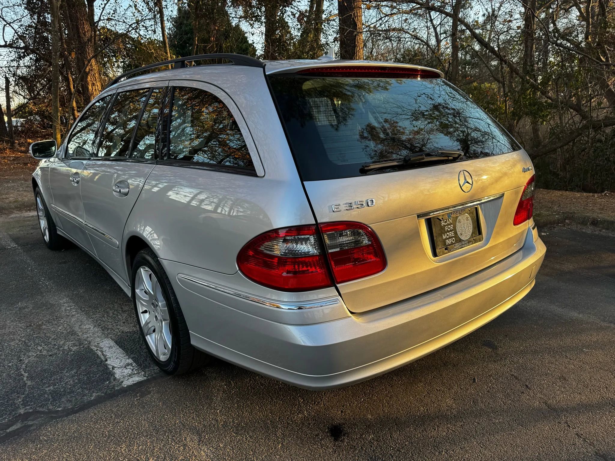 Used 2008 Mercedes-Benz E 350 4MATIC Wagon image 4