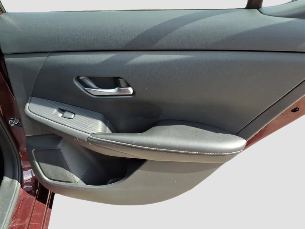 Used 2023 Nissan Sentra SV image 14