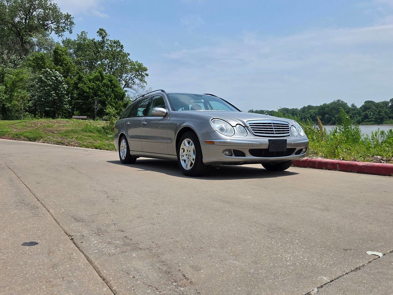 Used 2006 Mercedes-Benz E 350 4MATIC Wagon image 21