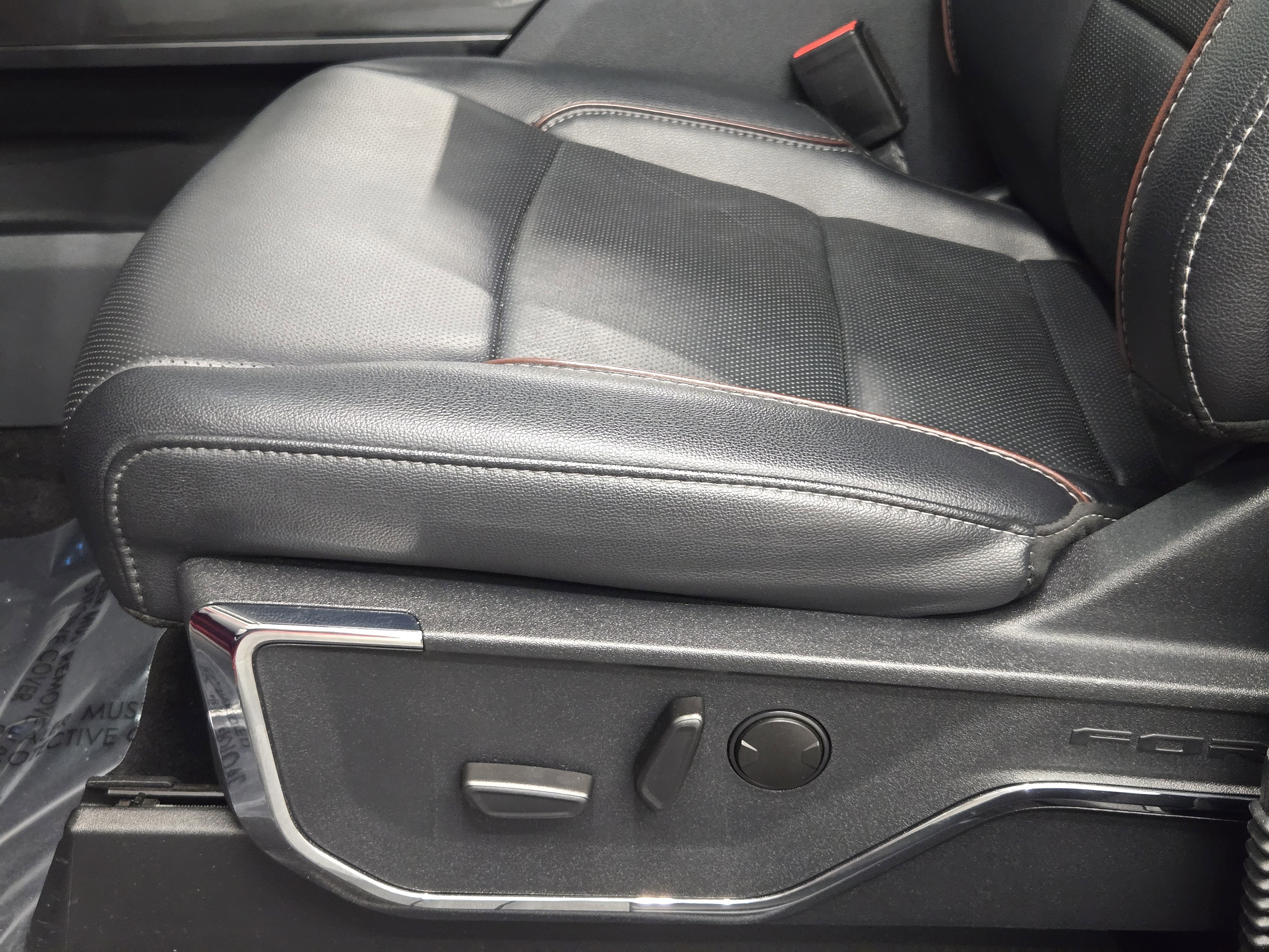 Certified 2023 Ford F150 Lariat image 24