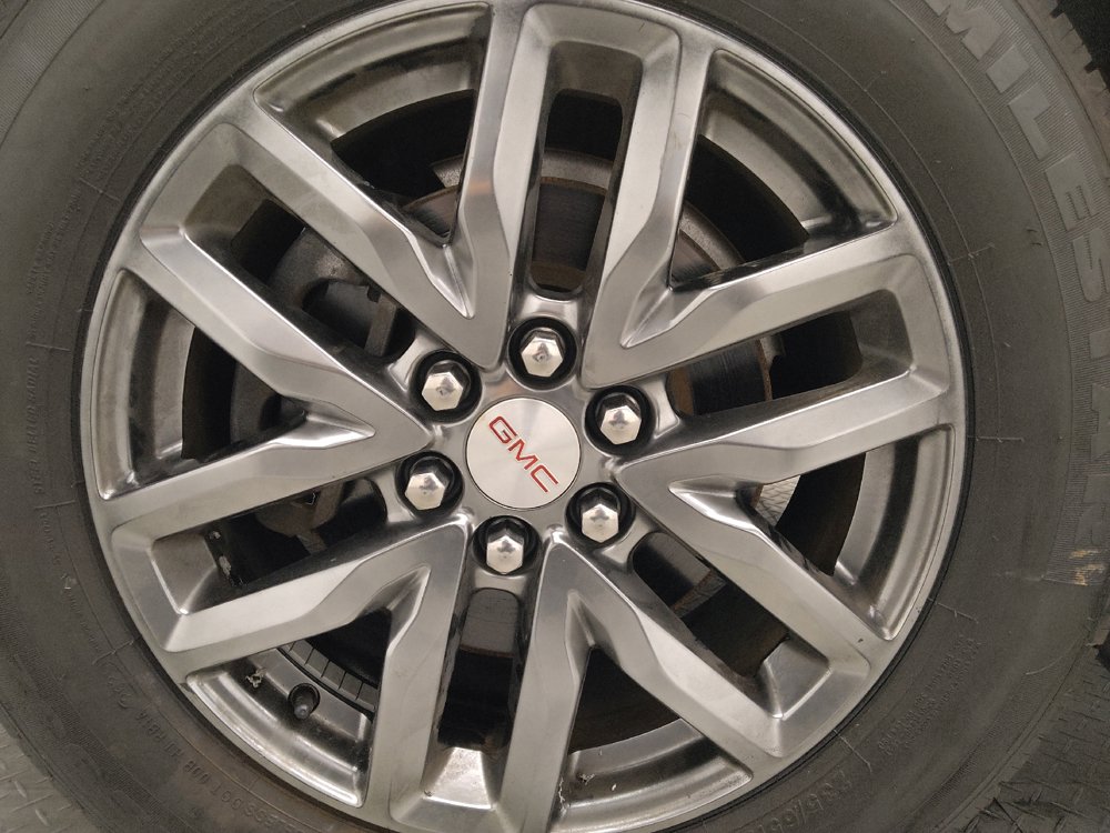 Used 2017 GMC Acadia SLT w/ LPO, Cargo Package FWD image 31