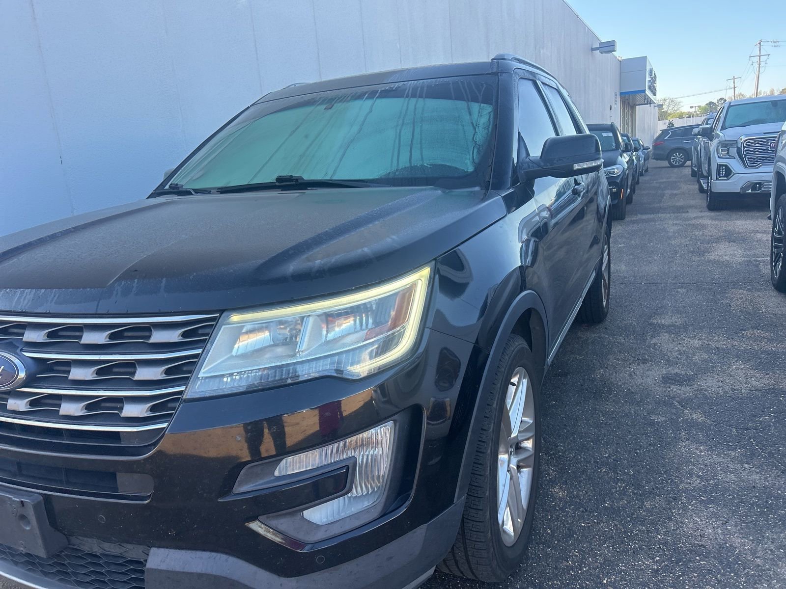 Used 2017 Ford Explorer XLT w/ Equipment Group 202A image 25