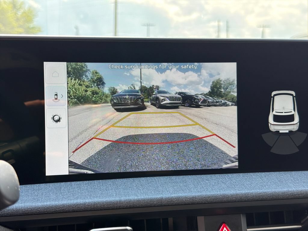 Used 2022 Kia EV6 Light RWD image 32