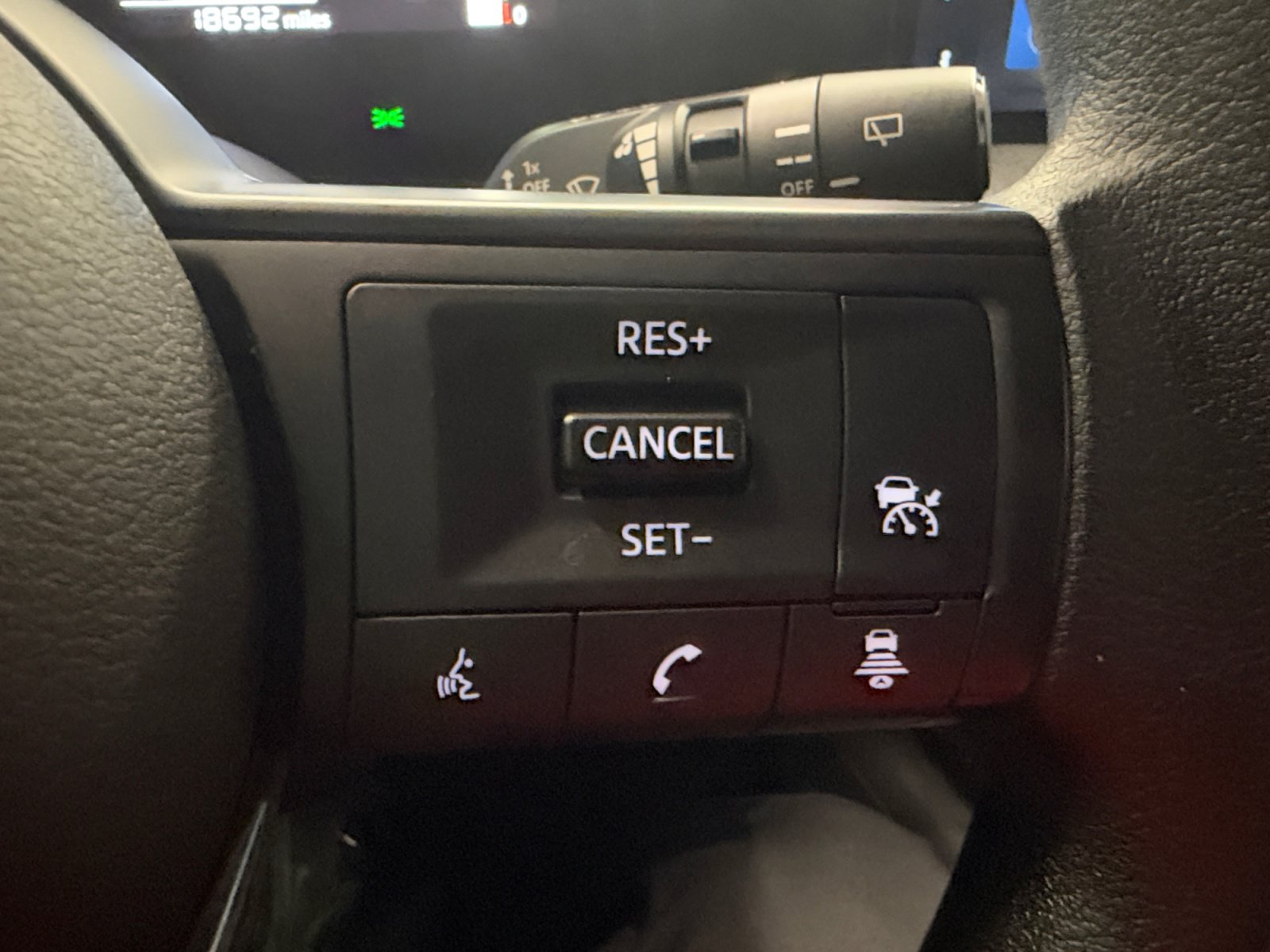 Used 2025 Nissan Kicks SV FWD image 34