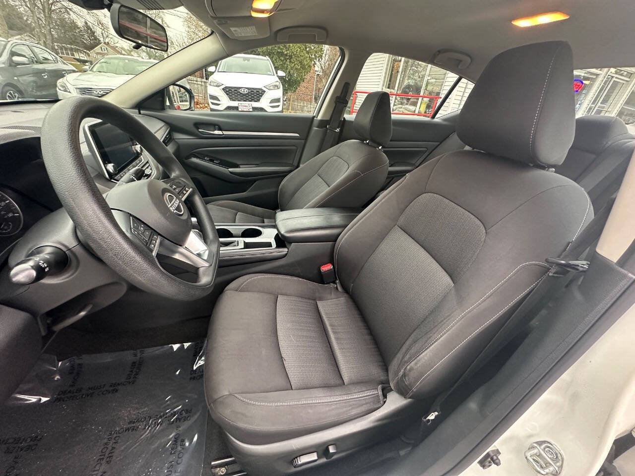 Used 2023 Nissan Altima 2.5 SV image 10