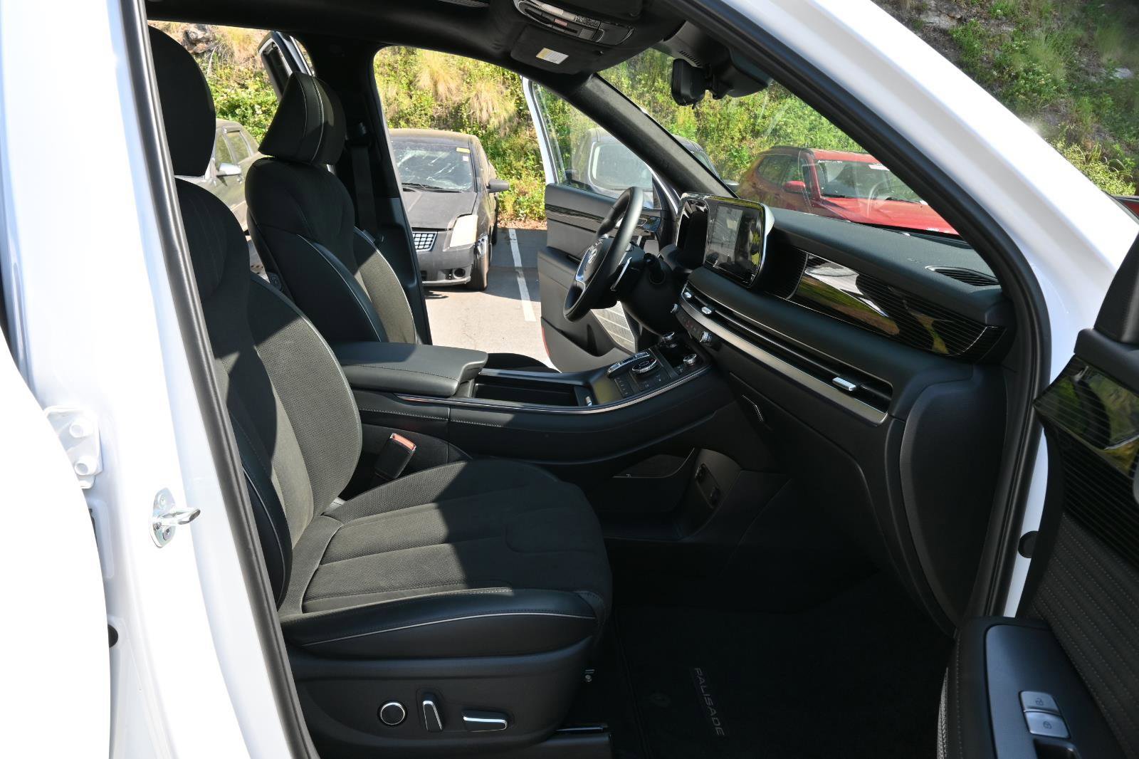 Used 2025 Hyundai Palisade Calligraphy AWD/4WD image 37