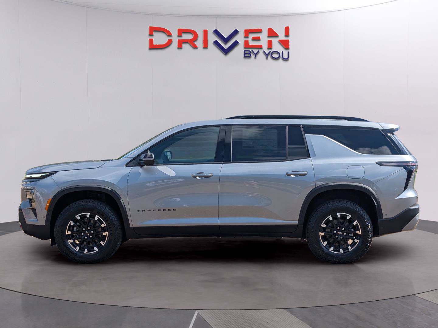 New 2026 Chevrolet Traverse Z71 w/ Enhanced Driving Package AWD/4WD image 2