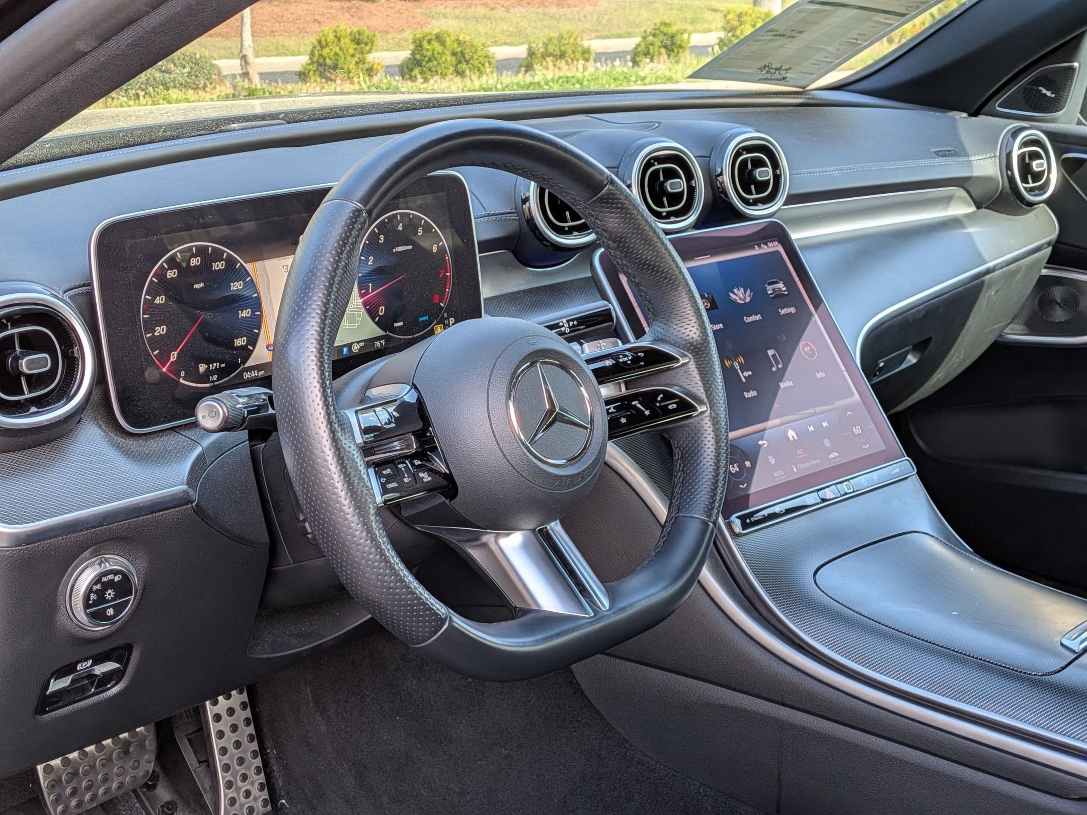 Used 2024 Mercedes-Benz C 300 Sedan image 12