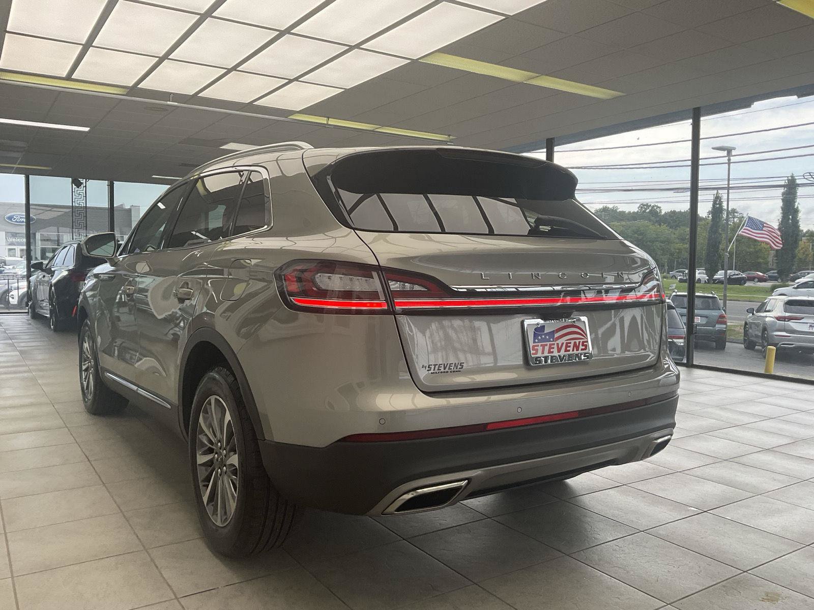 Used 2023 Lincoln Nautilus AWD w/ Premium Package image 7