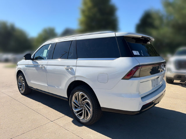New 2026 Lincoln Navigator Reserve AWD/4WD image 9