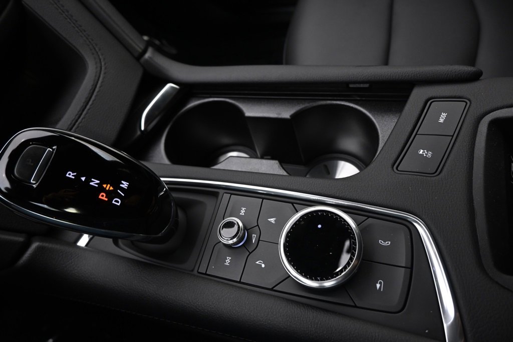 New 2025 Cadillac XT5 Sportv w/ LPO, Red Accent Package image 31