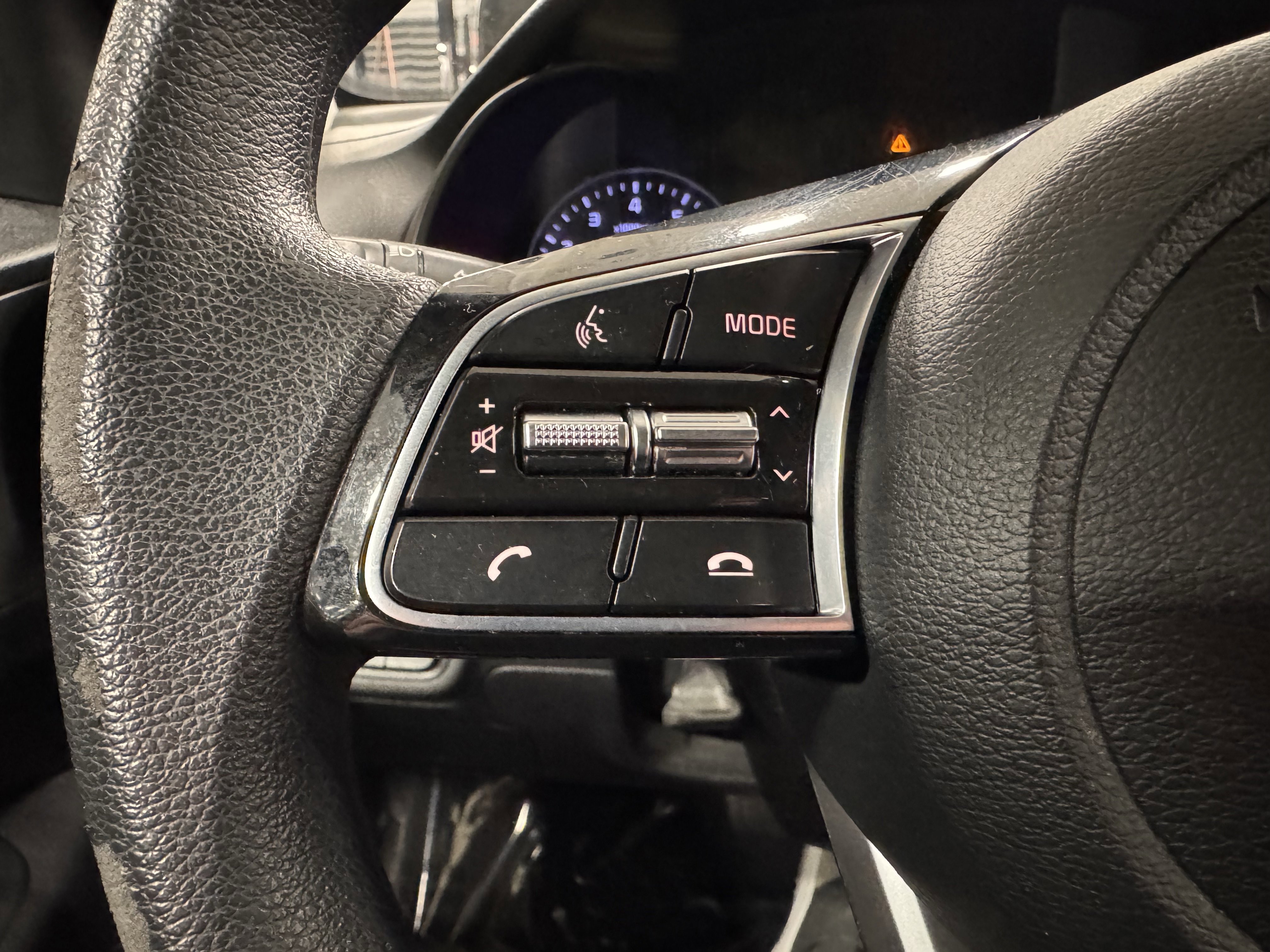 Used 2020 Kia Forte LXS image 12