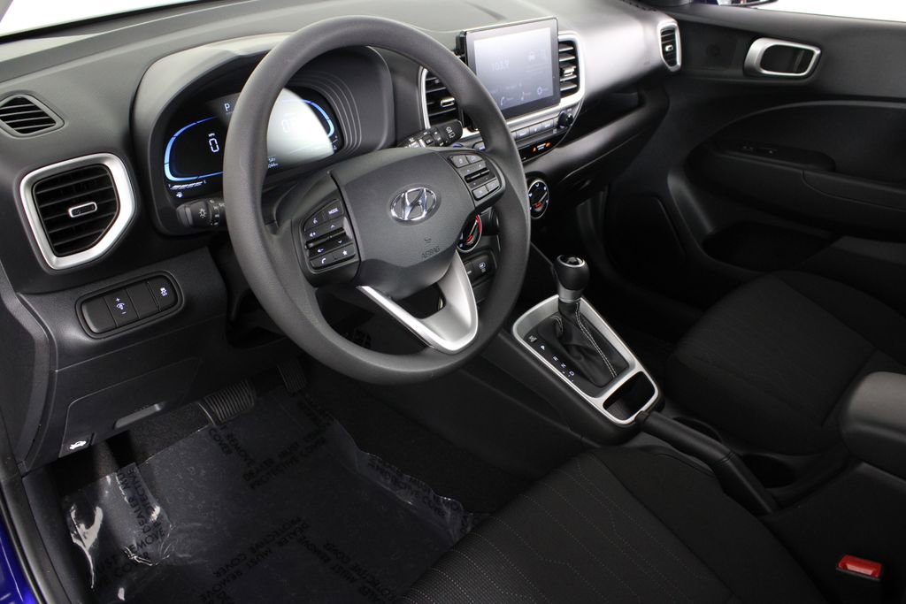 Certified 2026 Hyundai Venue SE image 16