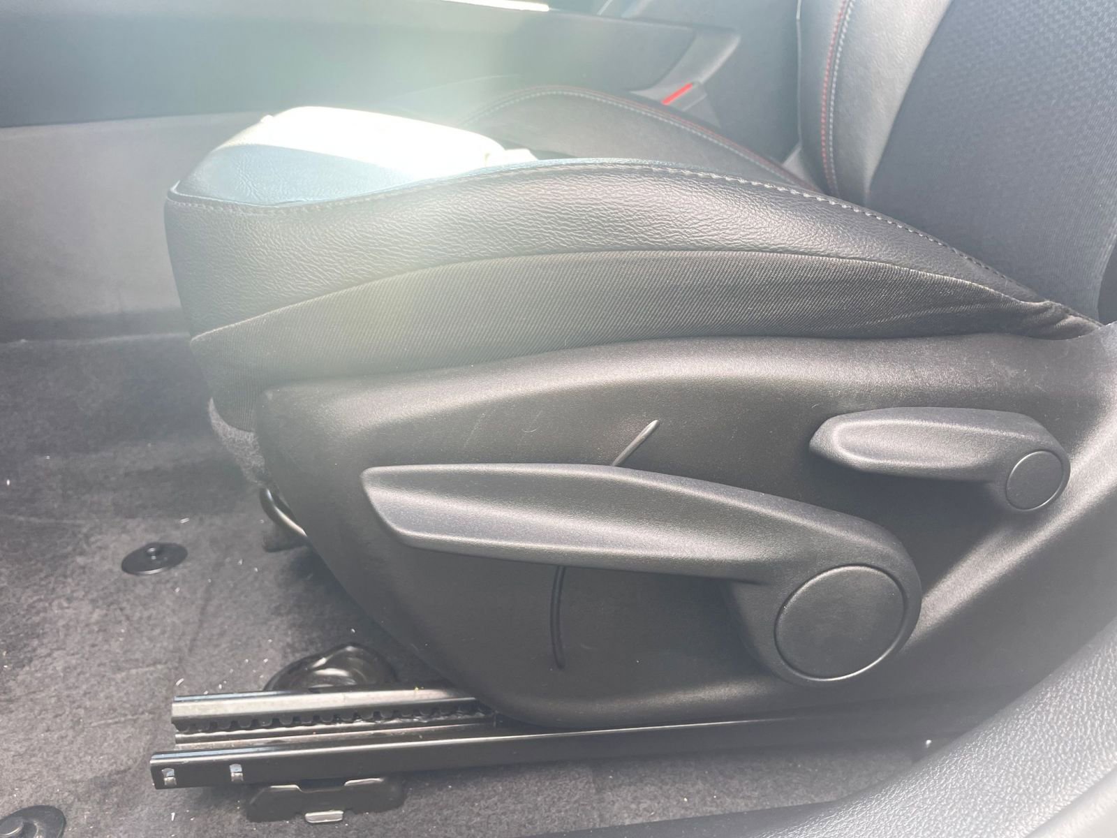 Used 2025 Jeep Compass Trailhawk image 23