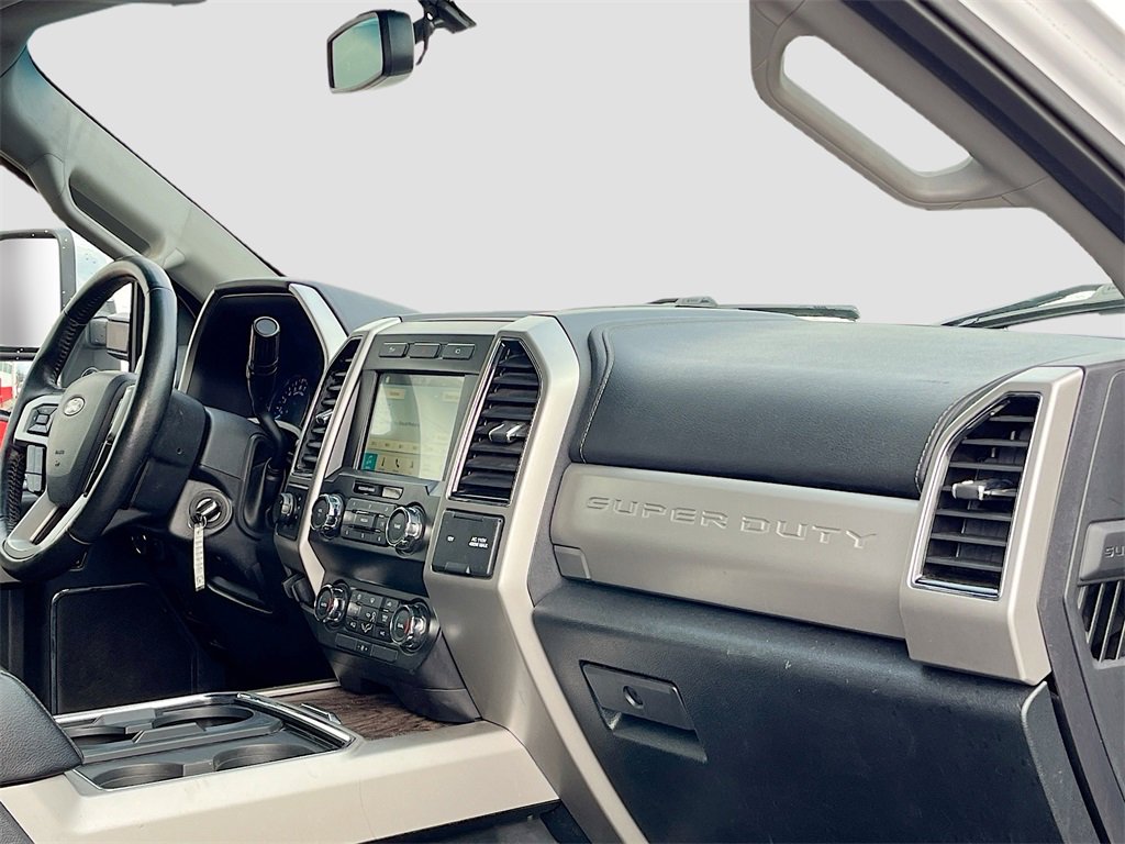 Used 2019 Ford F250 Lariat w/ Chrome Package image 28