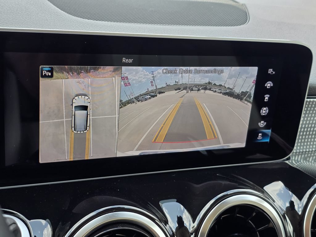 Used 2021 Mercedes-Benz GLB 250 image 23