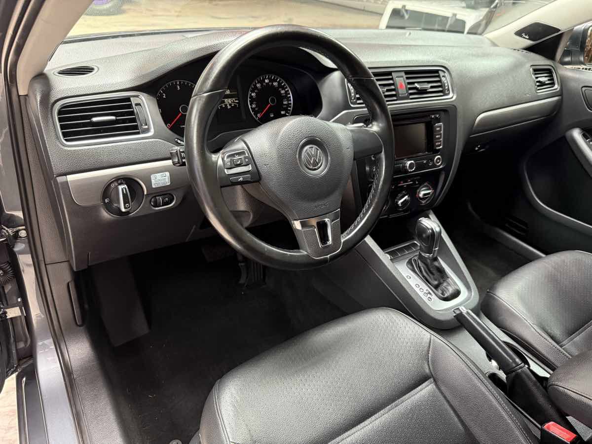 Used 2013 Volkswagen Jetta TDI FWD image 7