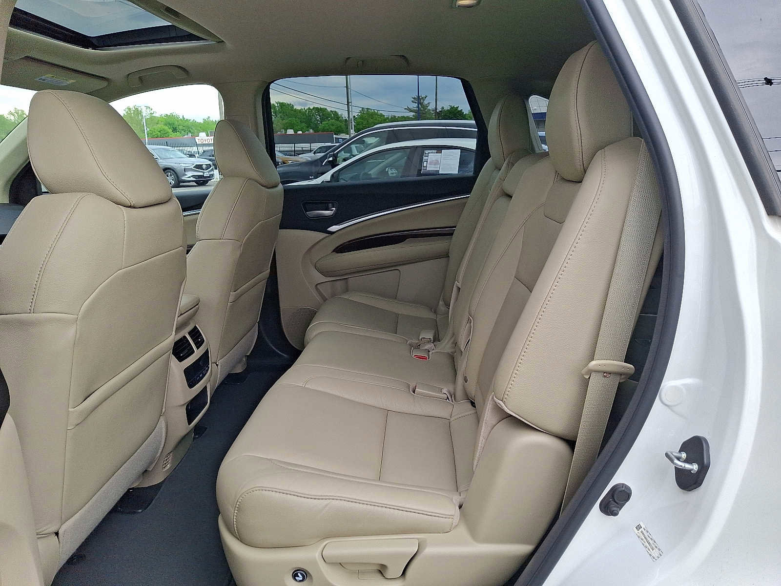 Used 2016 Acura MDX SH-AWD w/ Technology Package image 11