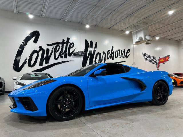 Used 2021 Chevrolet Corvette Stingray Coupe w/ Engine Appearance Package RWD image 1