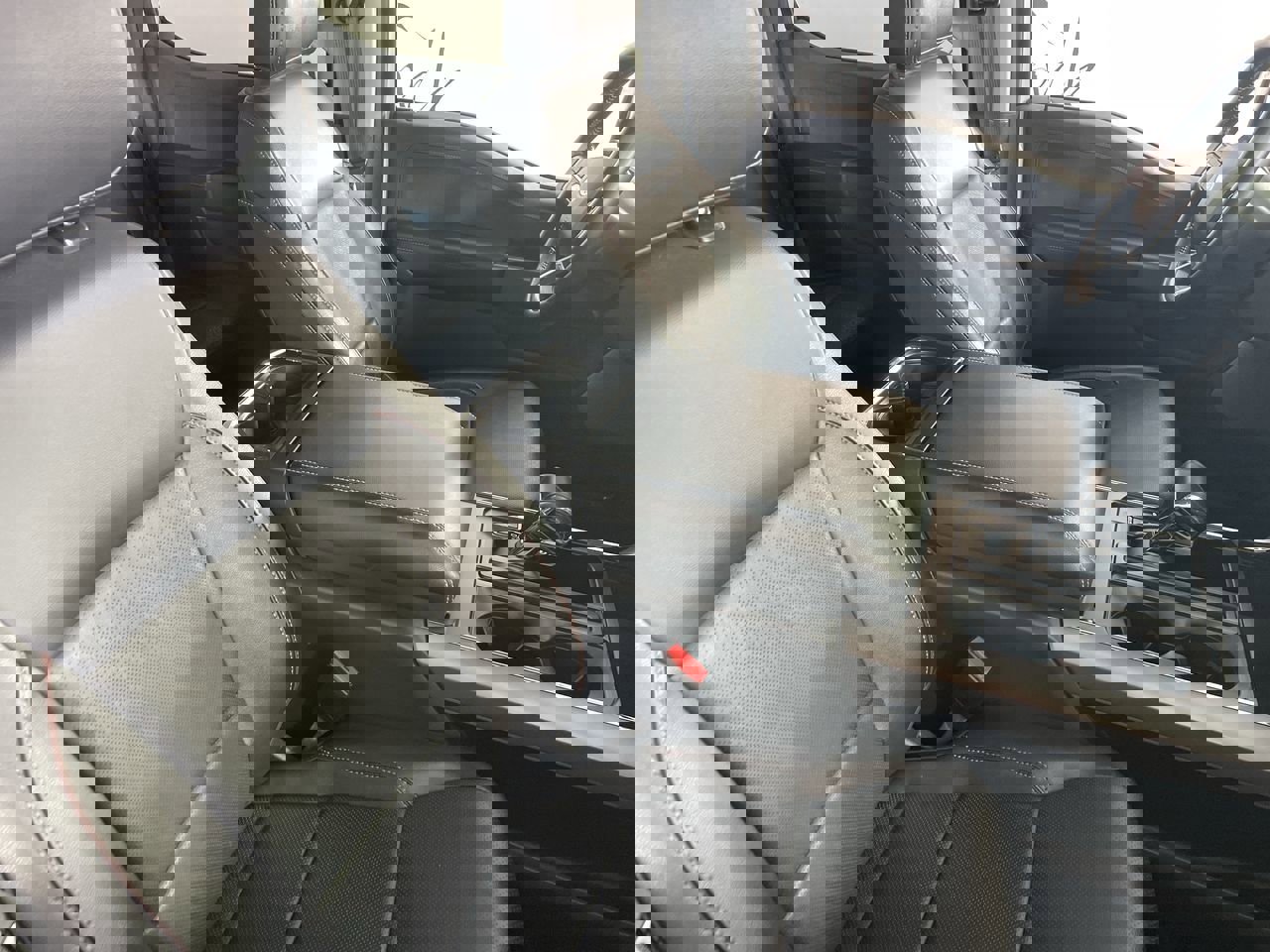 Used 2022 Ford F150 Lariat w/ Max Trailer Tow Package image 23