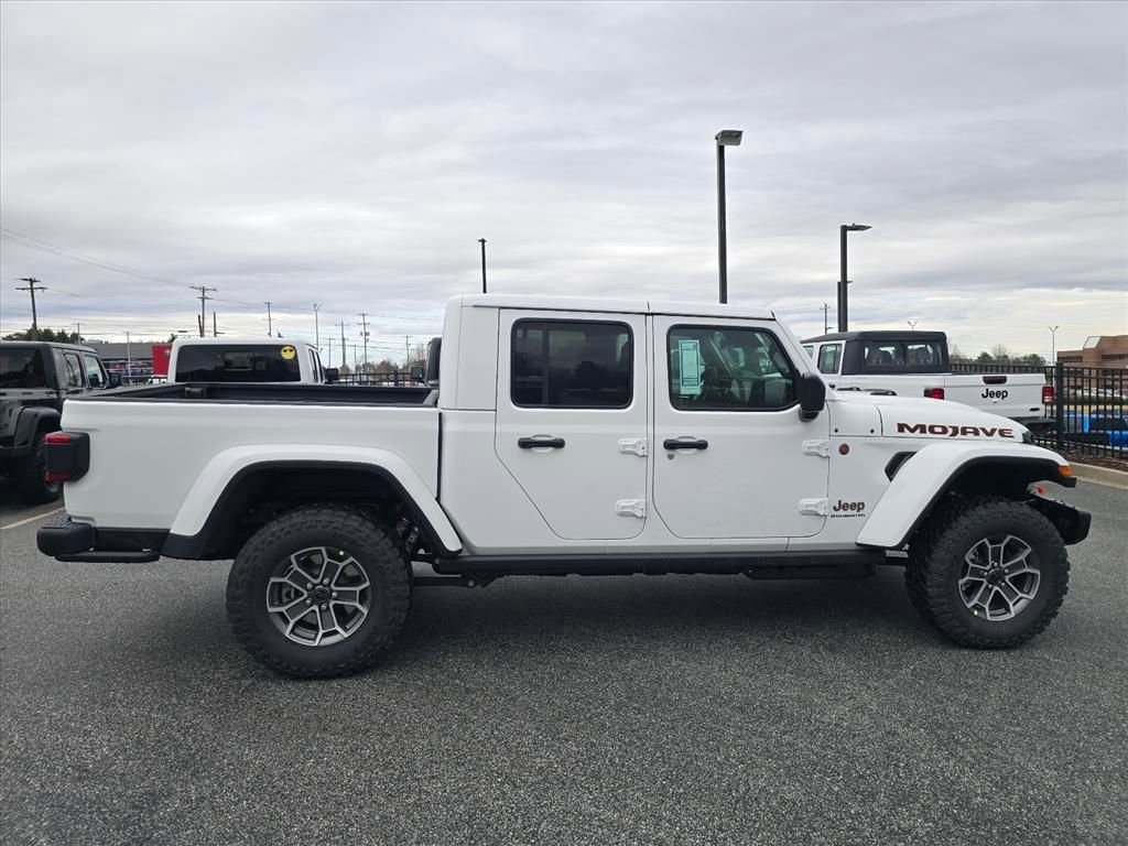 New 2026 Jeep Gladiator Mojave image 2