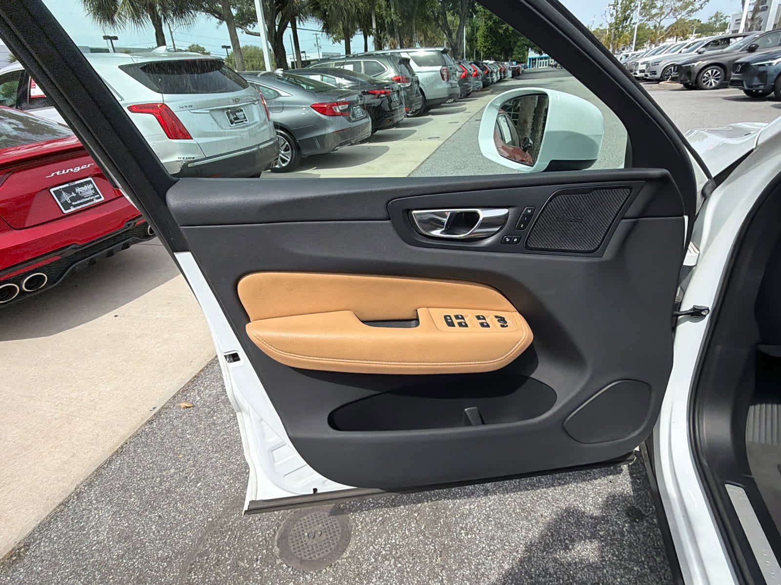 Used 2020 Volvo XC60 T5 Inscription FWD image 23