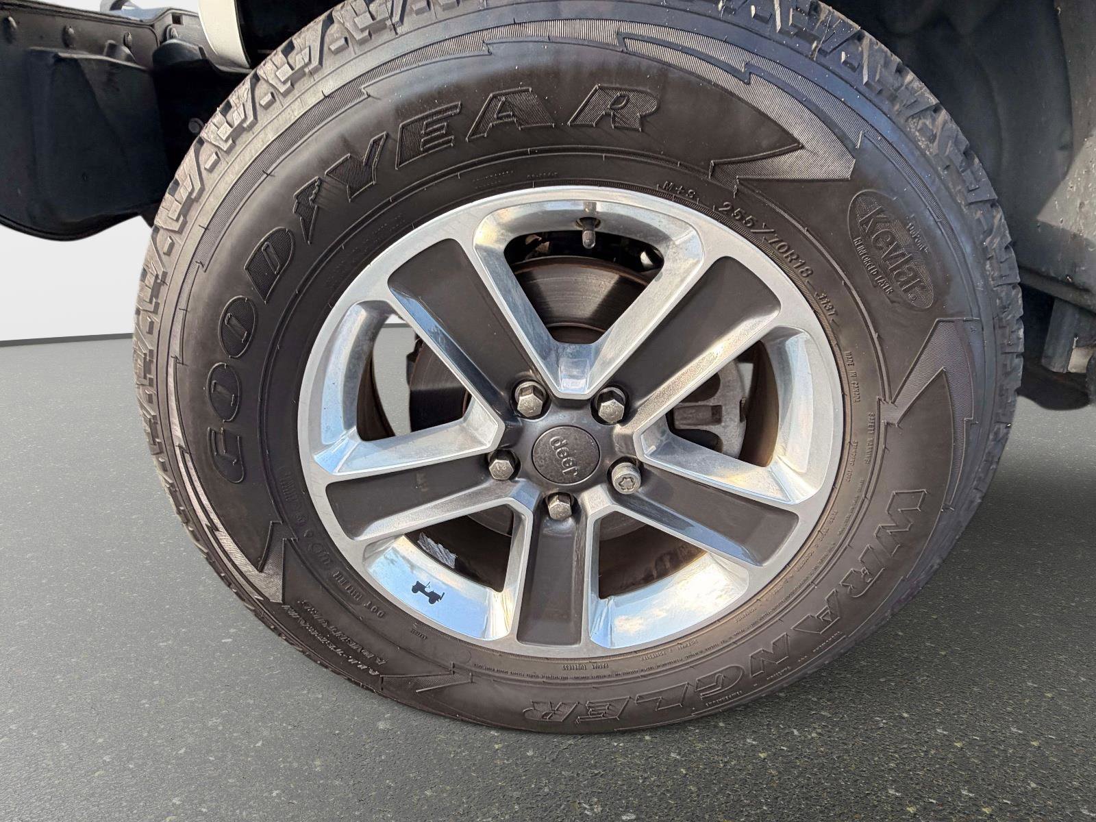 Used 2021 Jeep Wrangler Unlimited Sahara AWD/4WD image 10