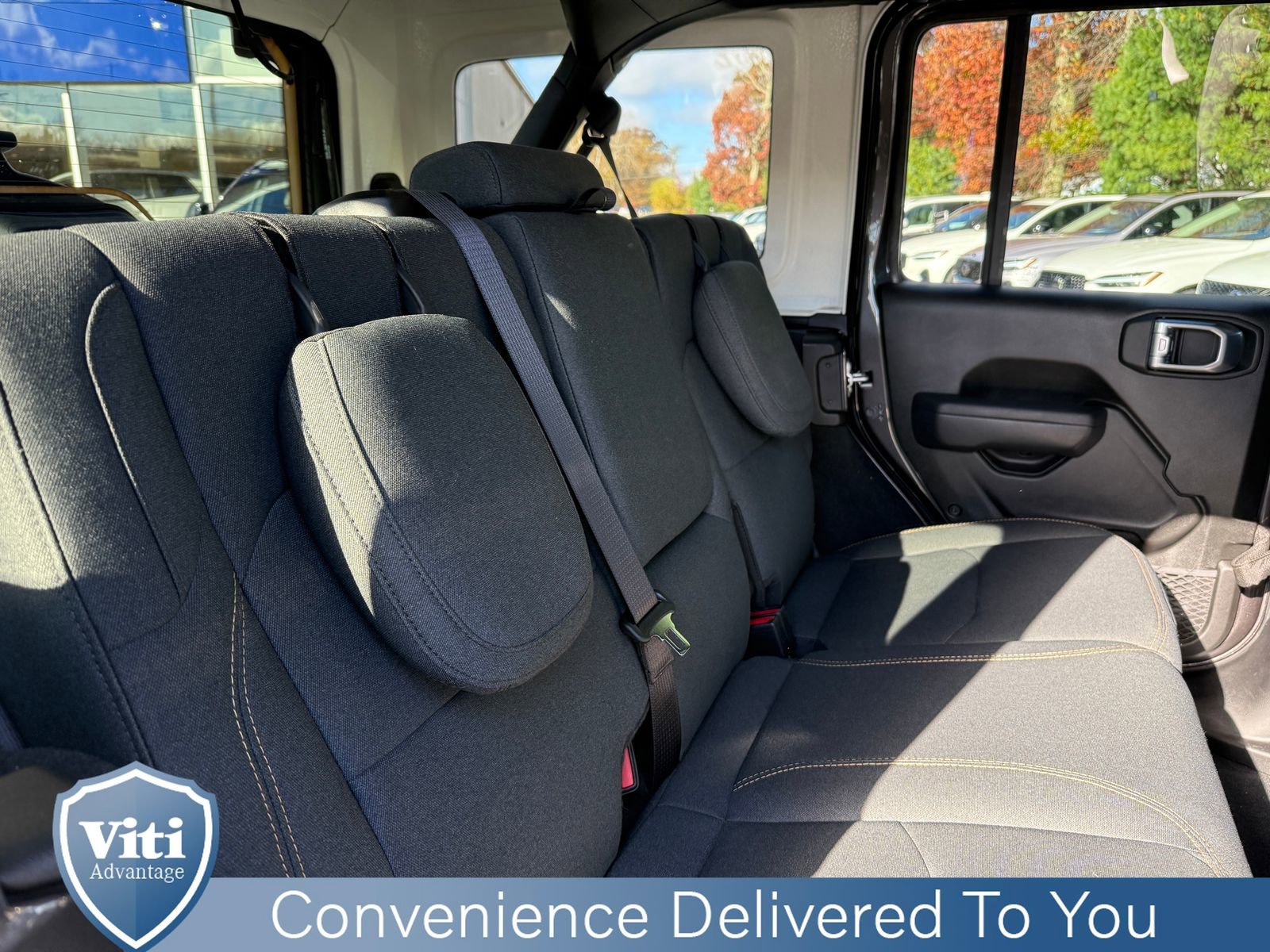 Used 2024 Jeep Wrangler Unlimited image 26