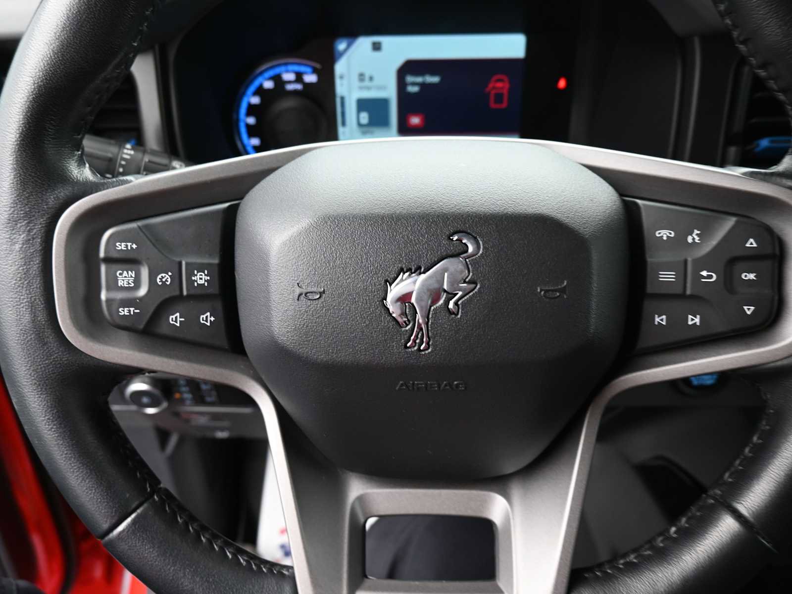 Used 2023 Ford Bronco Black Diamond image 5