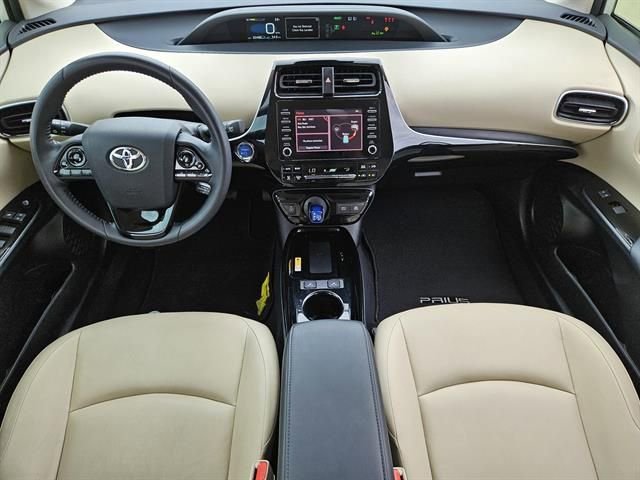 Used 2020 Toyota Prius XLE image 18