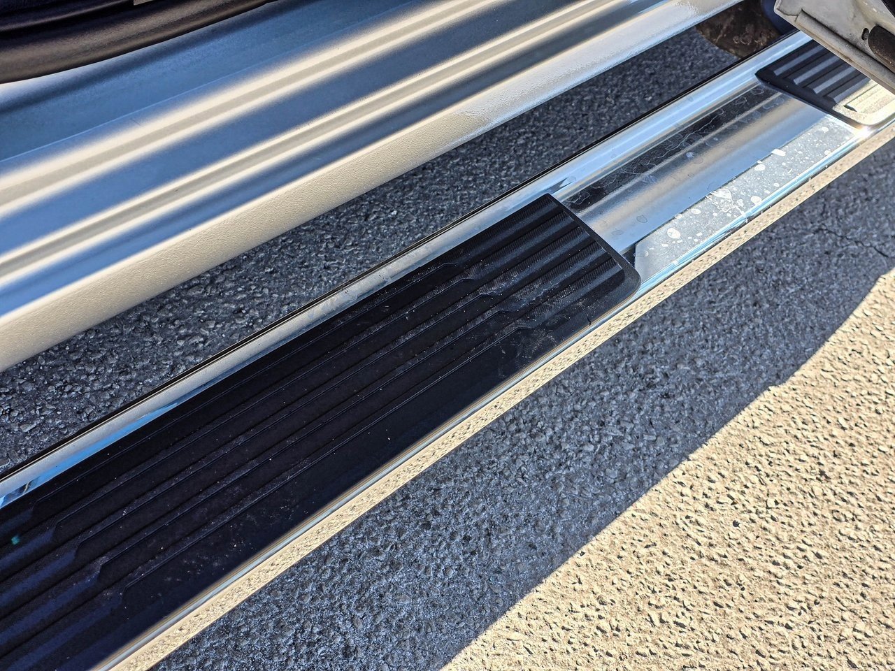 Used 2023 Chevrolet Silverado 3500 High Country w/ Technology Package image 11