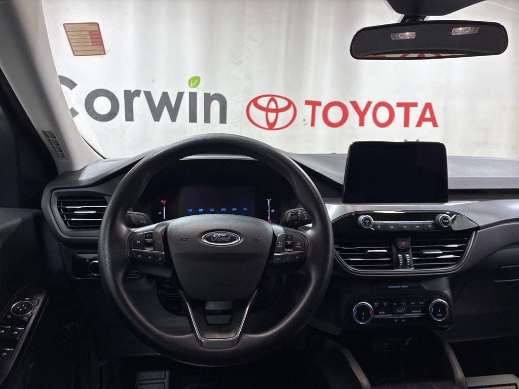 Used 2025 Ford Escape Active AWD/4WD image 19