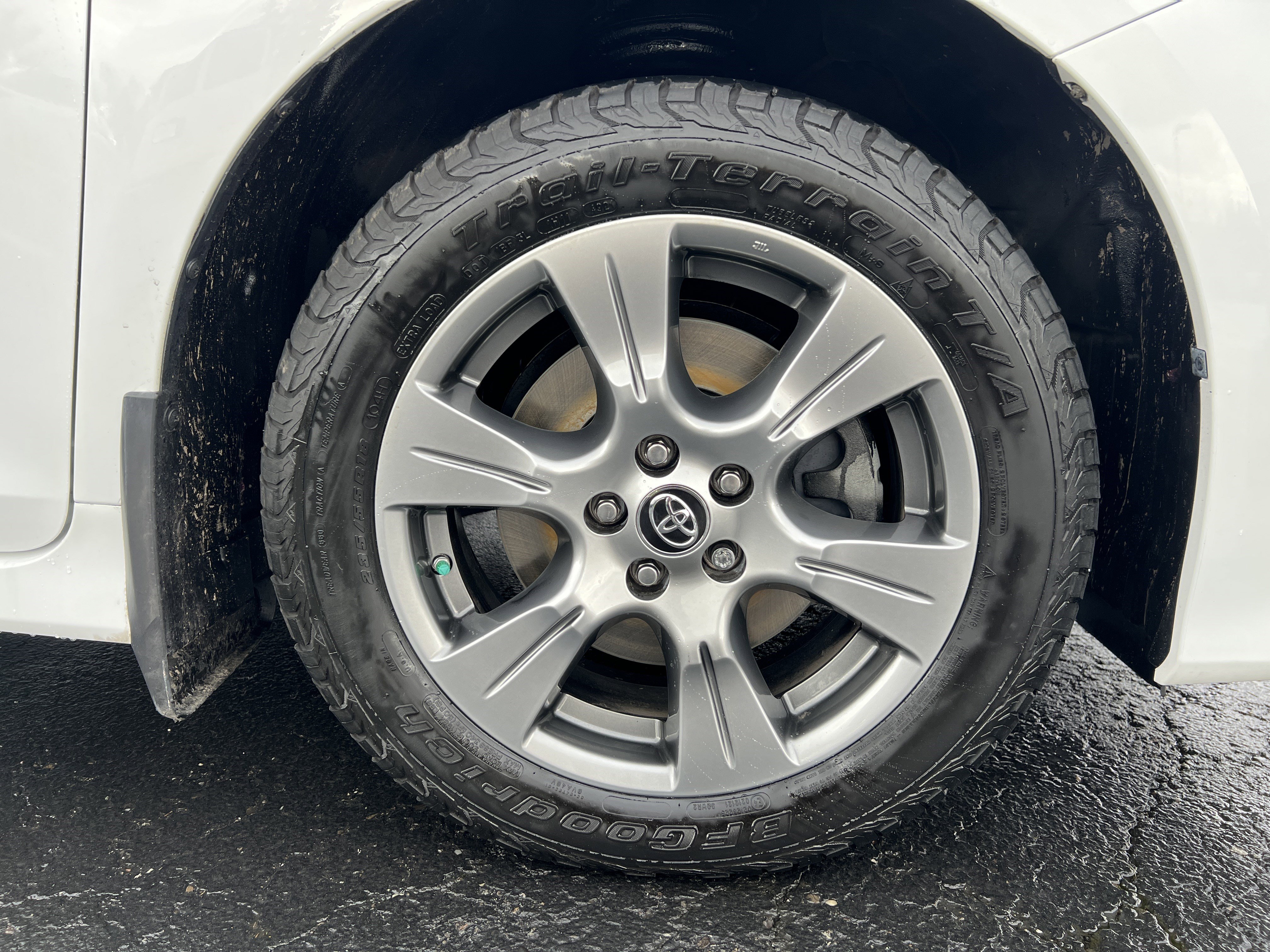 Used 2019 Toyota Sienna SE image 10