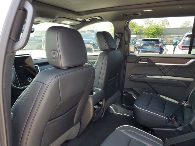 New 2026 GMC Acadia Denali w/ Super Cruise Package FWD image 10