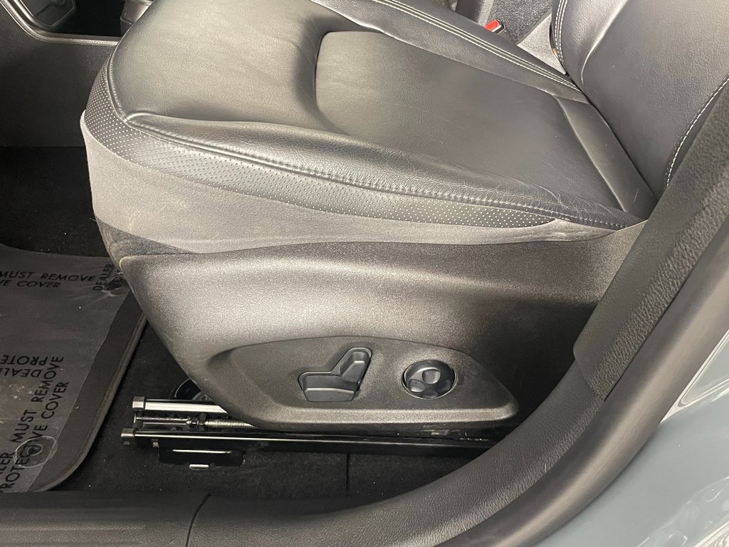 Used 2018 Jeep Renegade Limited w/ UConnect 8.4 Nav Group image 25