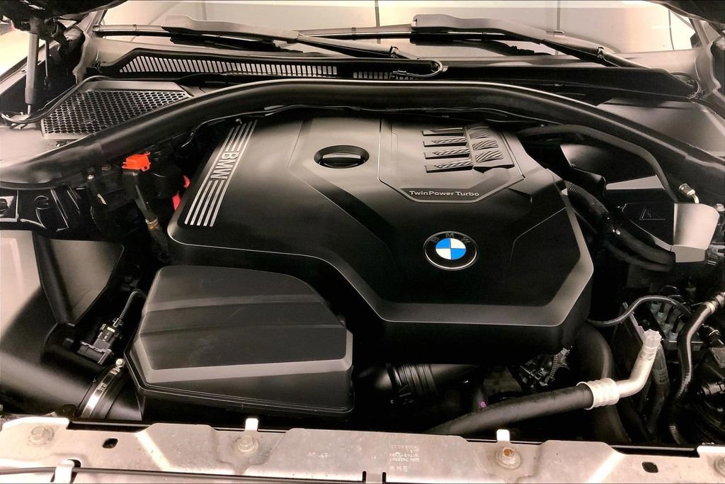 Used 2022 BMW 330i xDrive Sedan w/ Premium Package AWD/4WD image 9
