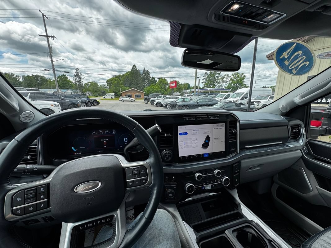 Used 2024 Ford F350 Limited w/ FX4 Off-Road Package AWD/4WD image 30