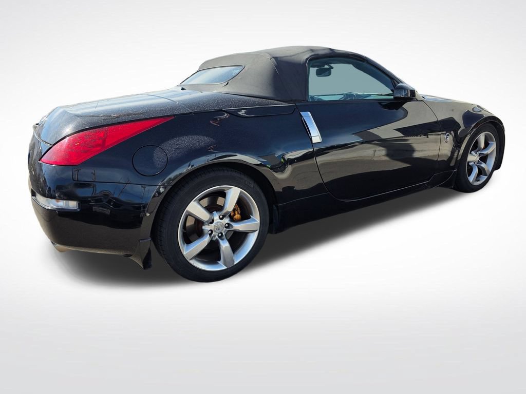 Used 2008 Nissan 350Z Grand Touring RWD image 8