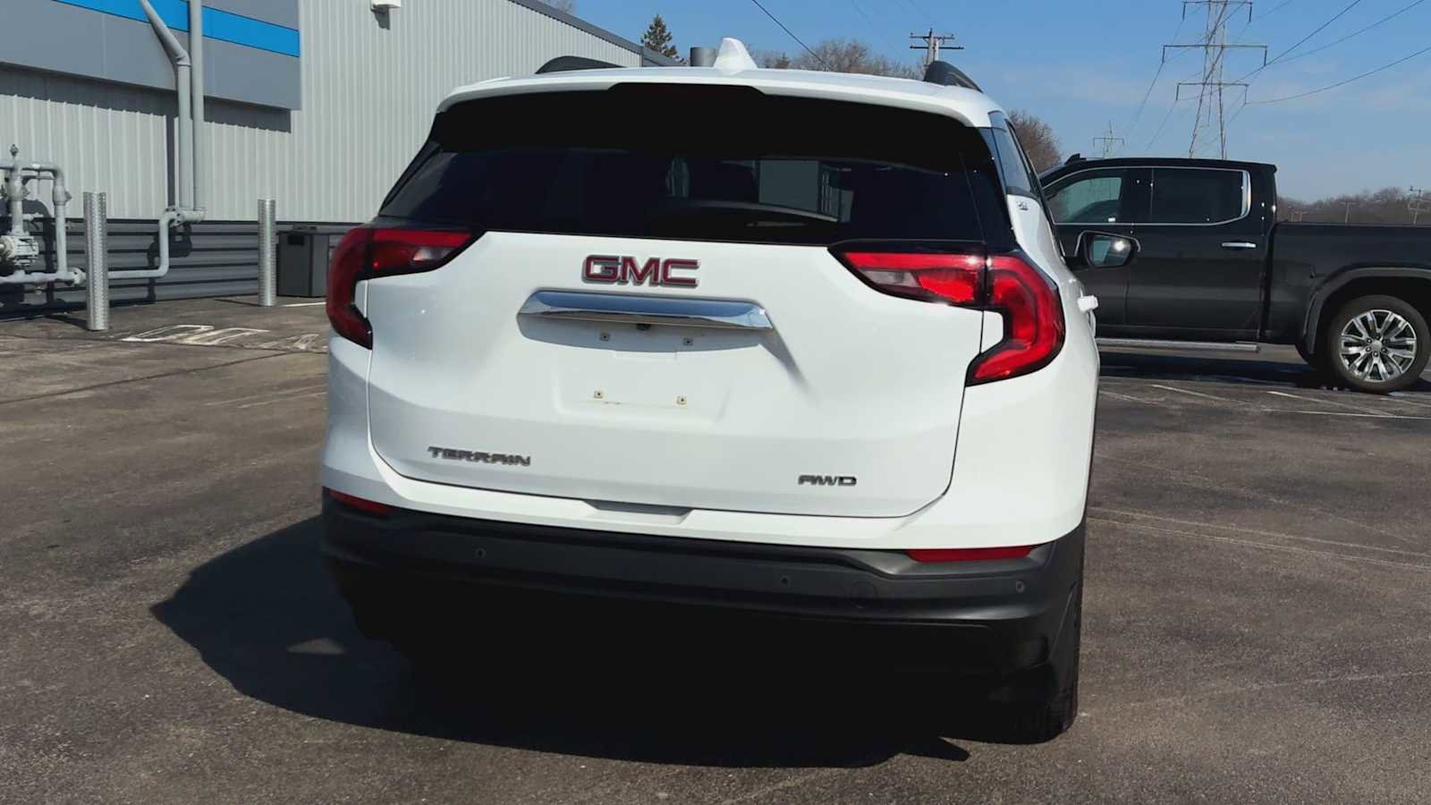 Certified 2018 GMC Terrain SLE image 3