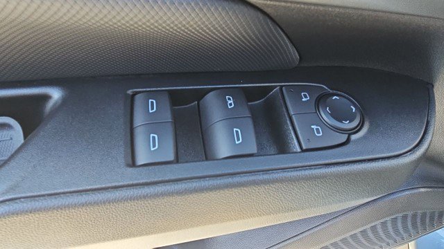 Used 2024 Chevrolet Equinox EV RS FWD image 21