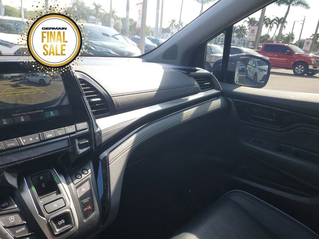 Used 2023 Honda Odyssey Elite image 25
