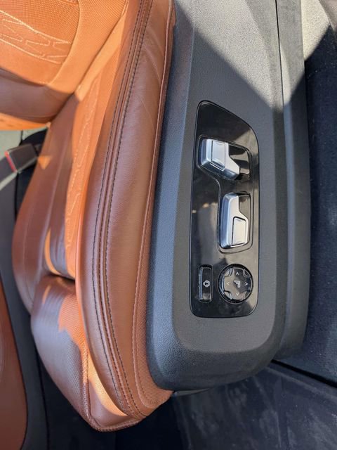 Used 2023 BMW X5 xDrive40i w/ Executive Package AWD/4WD image 19