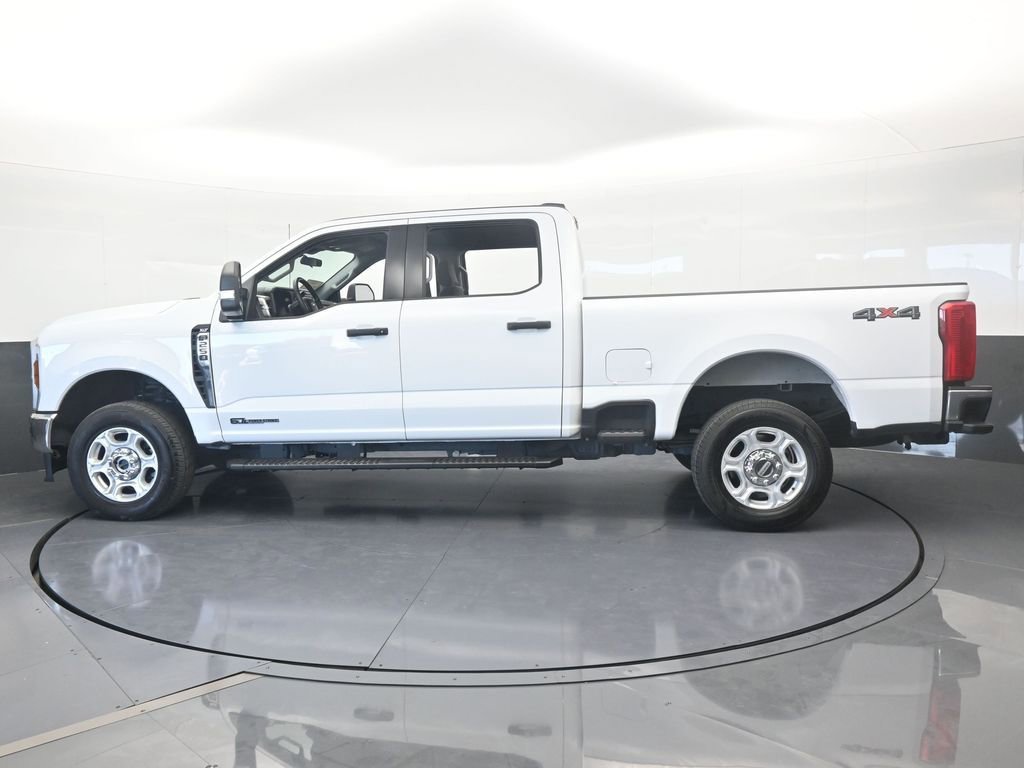 Used 2025 Ford F250 XLT image 3