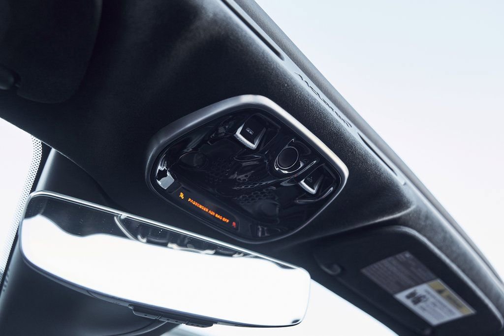 Used 2025 McLaren Artura Spider RWD image 77