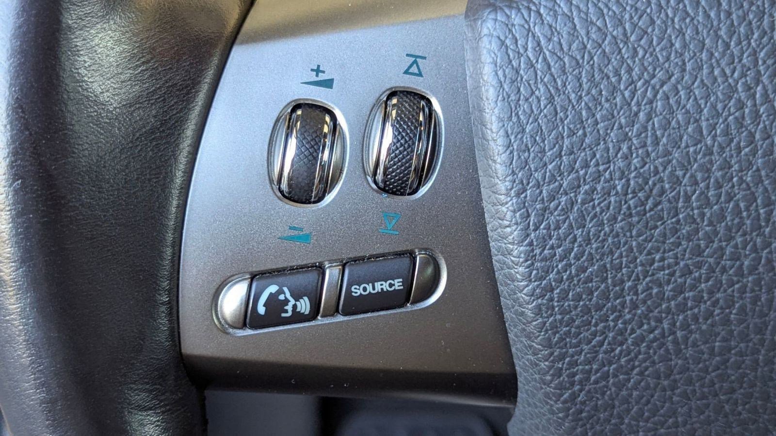 Used 2010 Jaguar XF Premium image 16