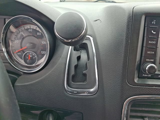 Used 2016 Dodge Grand Caravan SXT FWD image 16