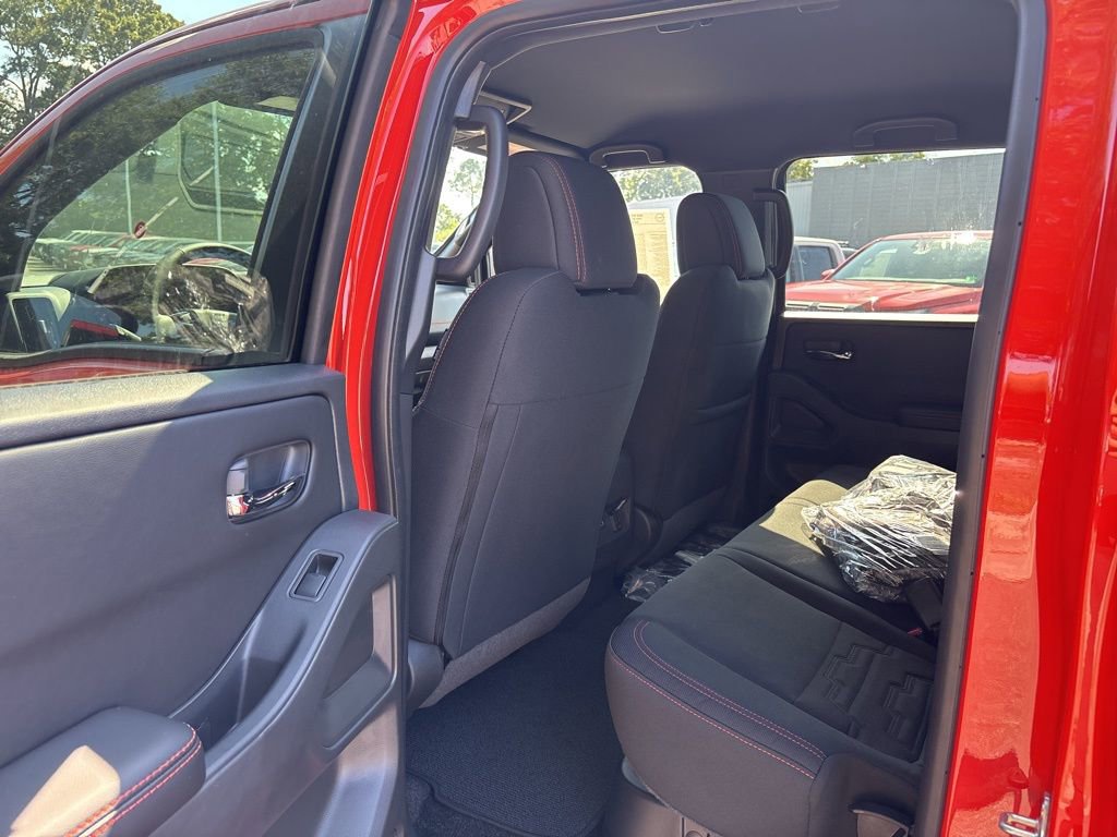 New 2025 Nissan Frontier PRO-4X w/ Pro Convenience Package image 15